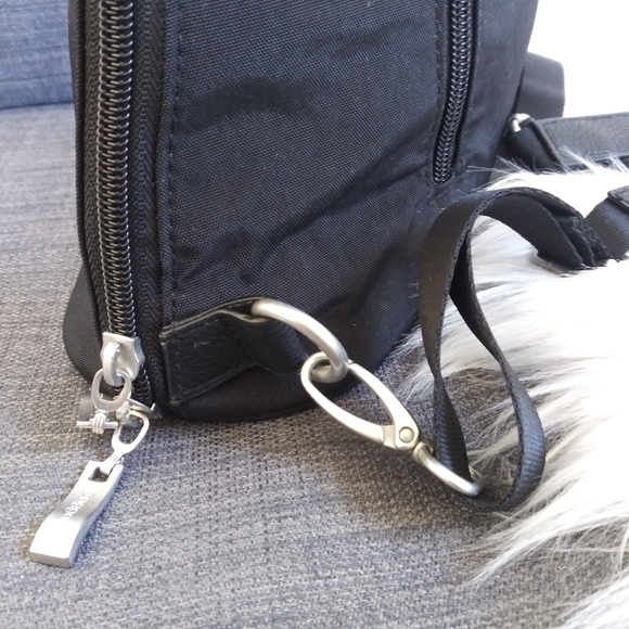 NWT BAGGALLINI METRO BACKPACK SLING BAG - Picture 8 of 15